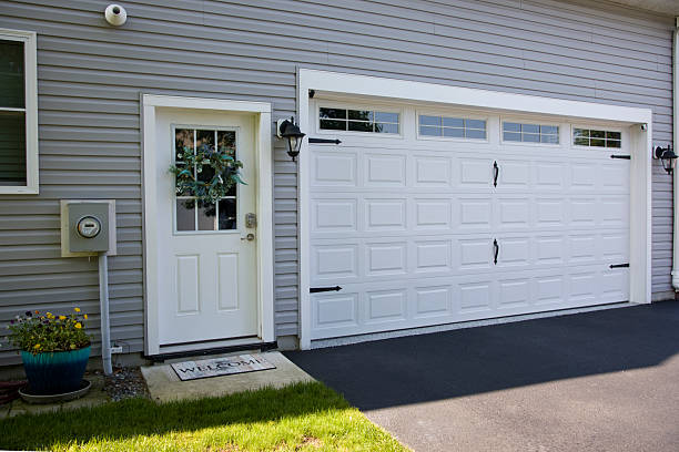 24/7 Emergency Garage Door Panel Replacement experts in Bourbon County County, KY